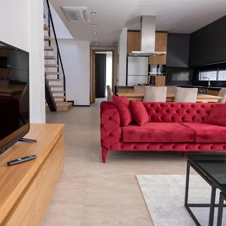 Merkez Havuzlu Odalarbanyolu Cesme